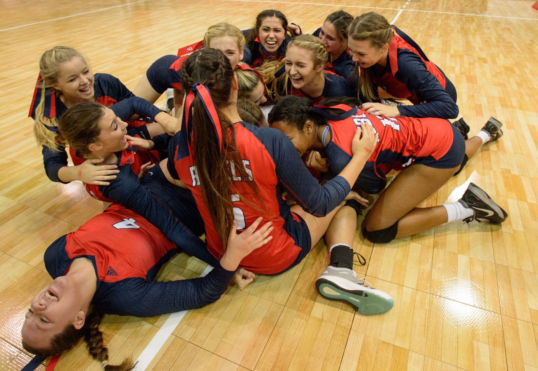 volleyballdivisionII.111217.001.JPG